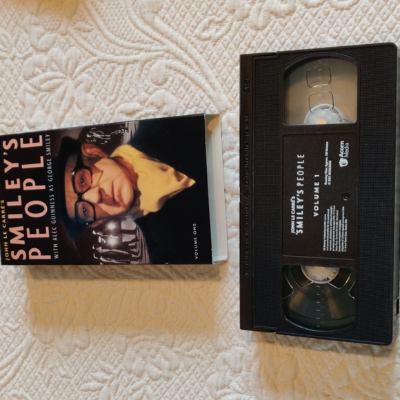 Smiley's People With Alec Guinness VHS 3 Video Tape British Drama Series 2002 - Picture 4 of 6